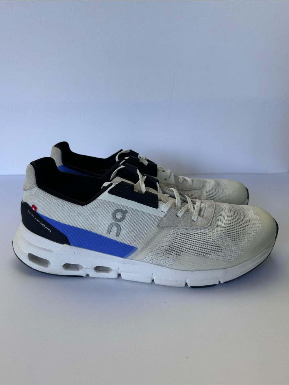 On Running Cloudrift Undyed White Cobalt Sneakers Men’s Size 10.5